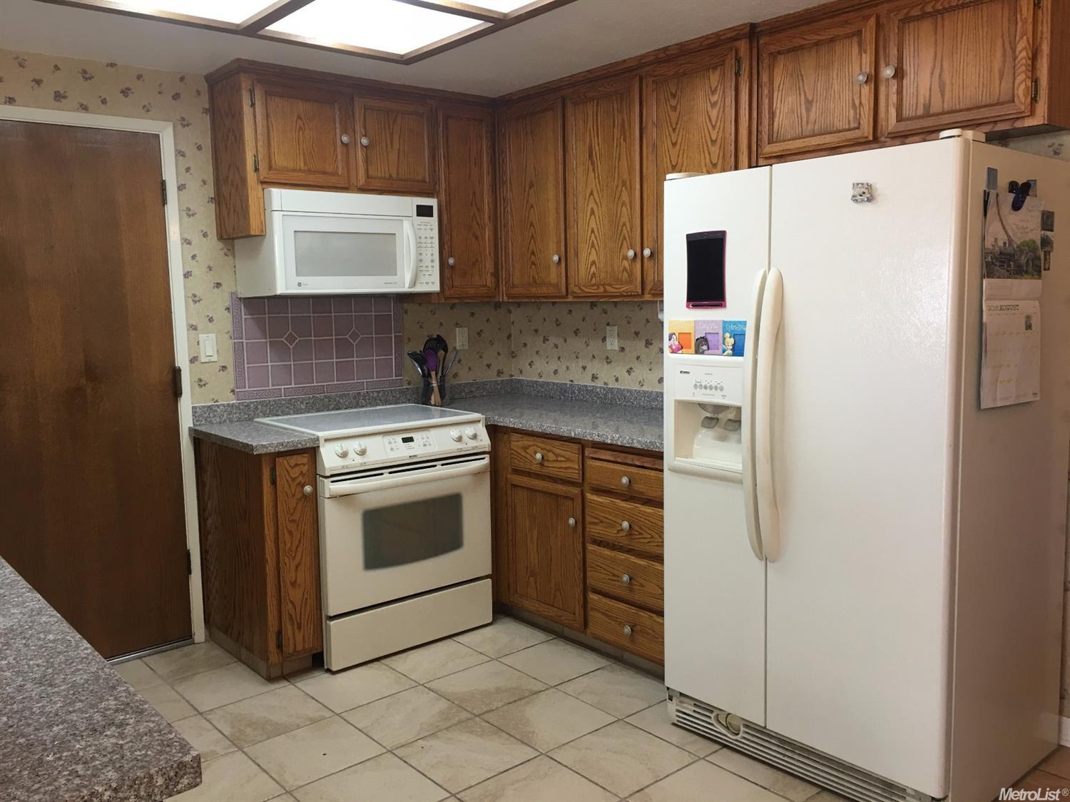 1908 Innsbrook Dr, Modesto, CA 95350 photo 10