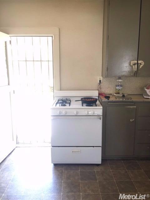 447 Colorado Ave, Modesto, CA 95351 photo 9