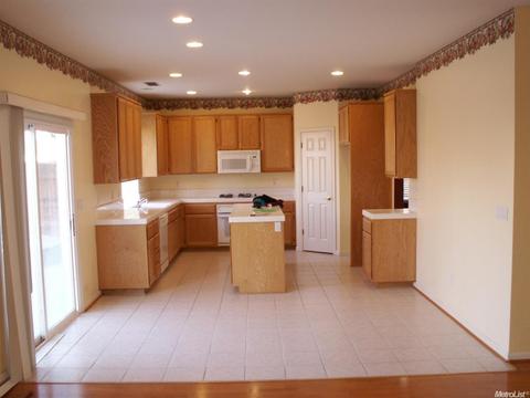 2233 Gary Ln, Tracy, CA 95377 photo 3