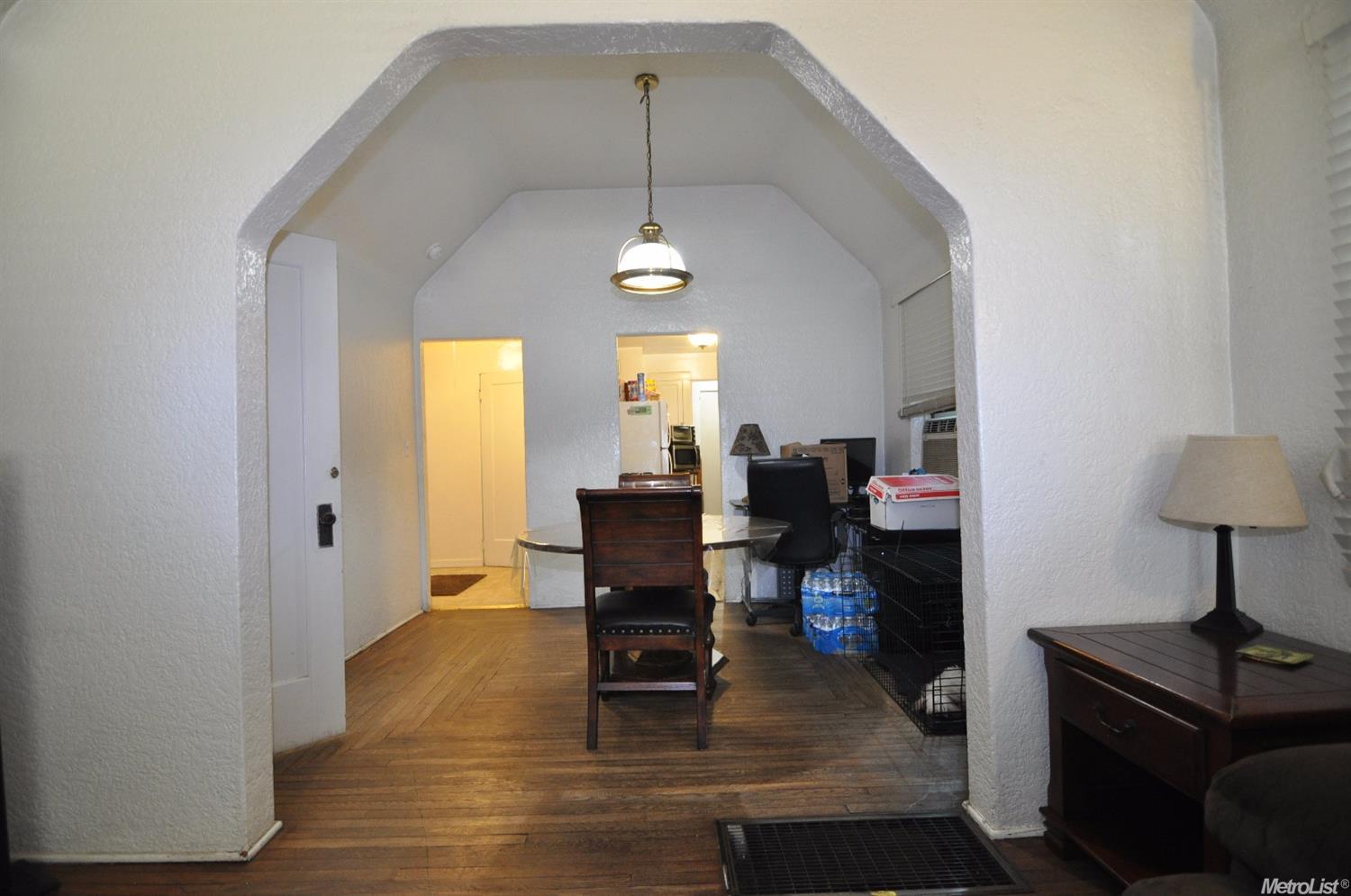 942 E Main St, Turlock, CA 95380 photo 5
