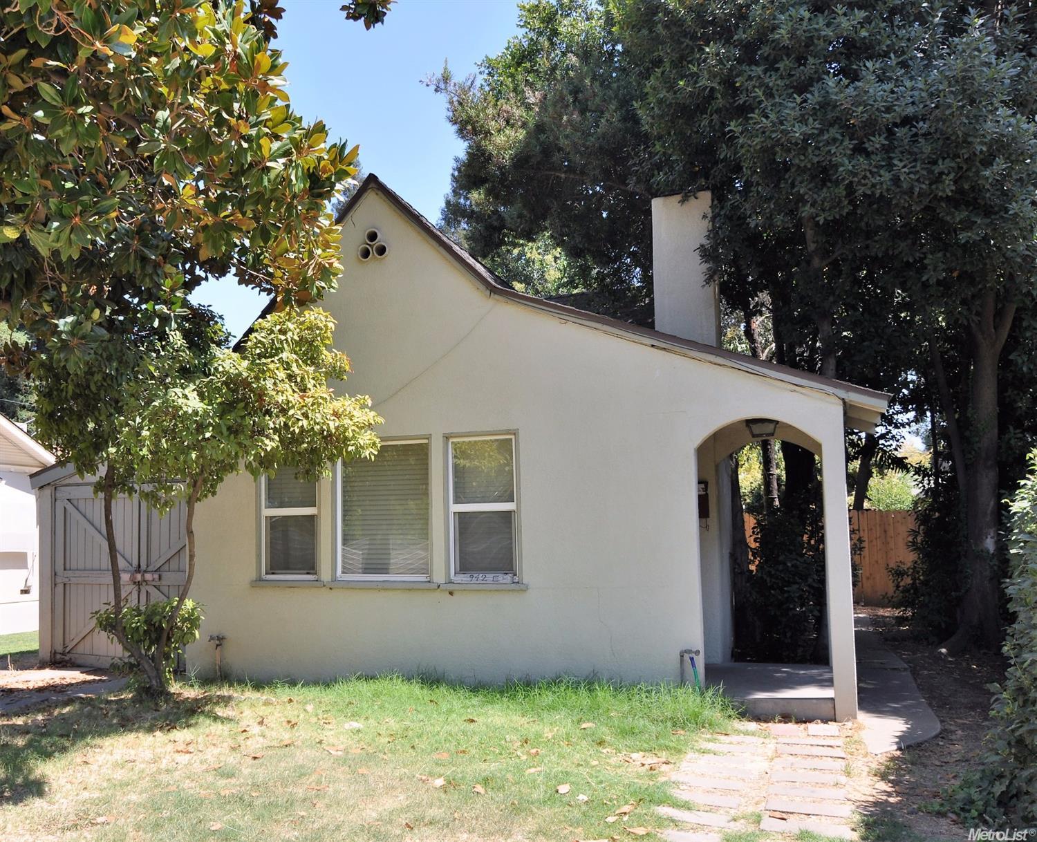 942 E Main St, Turlock, CA 95380 photo 1