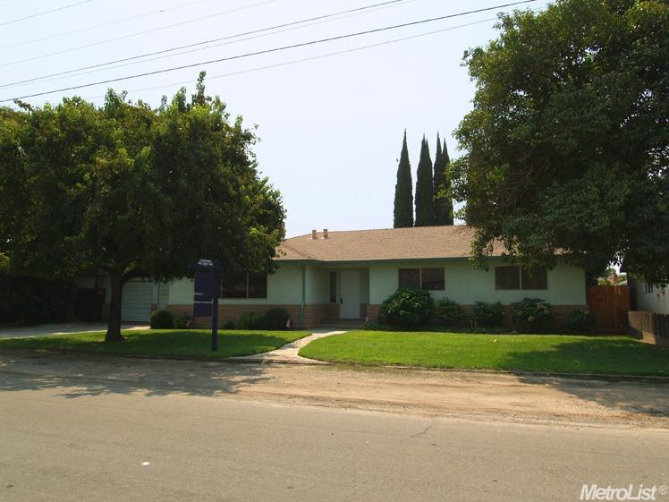 1900 Michel Ave, Modesto, CA 95358 photo 1