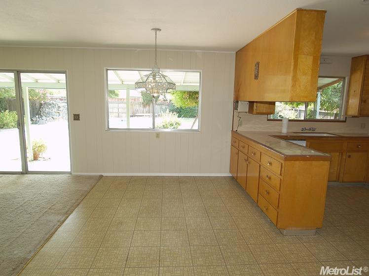 1900 Michel Ave, Modesto, CA 95358 photo 9