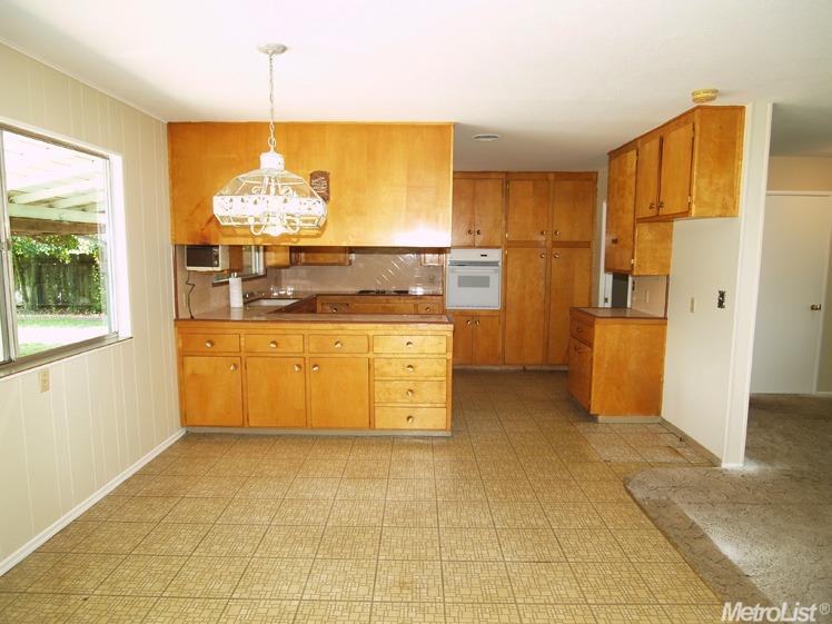 1900 Michel Ave, Modesto, CA 95358 photo 10