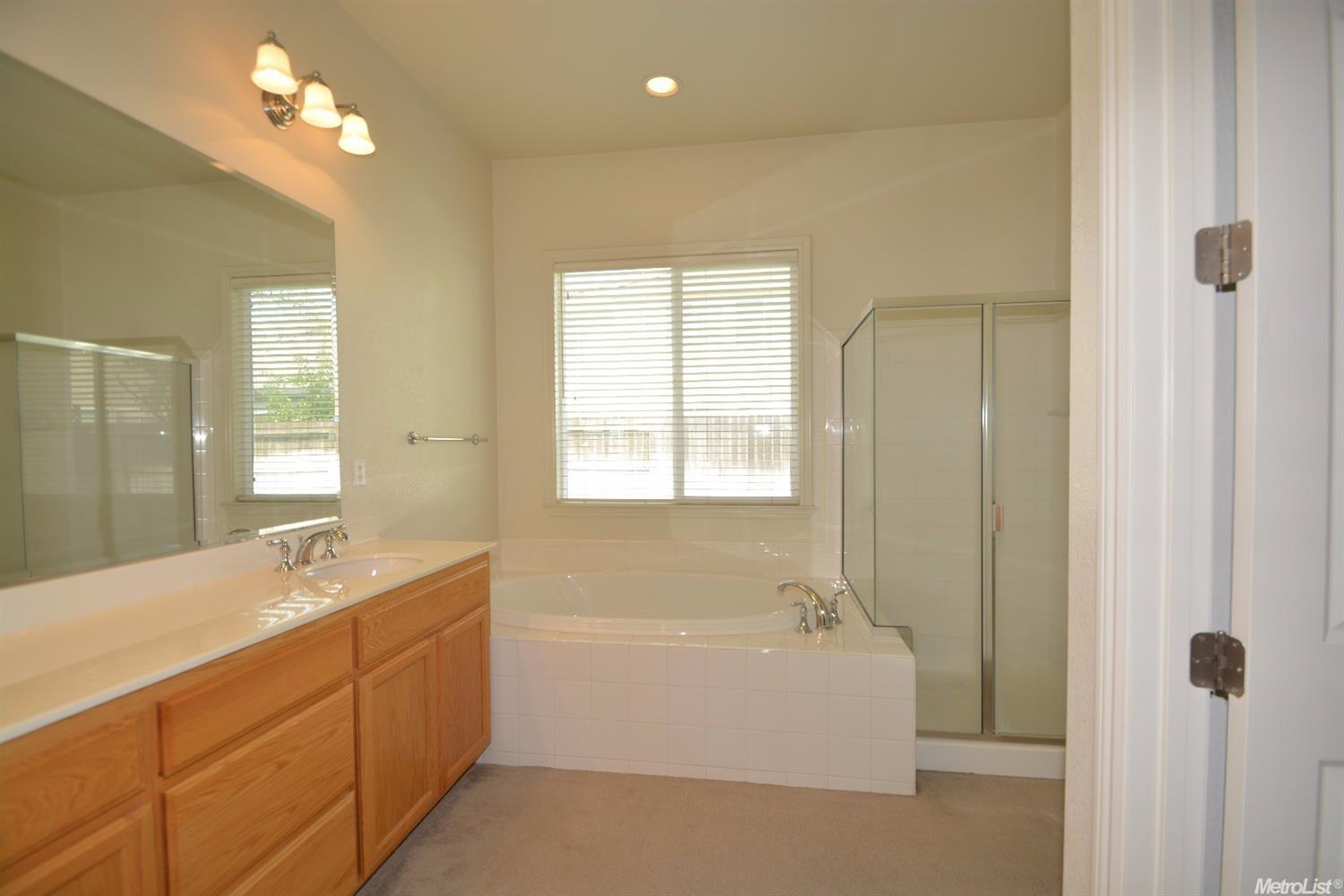 3021 Knightsbridge Ct, Modesto, CA 95355 photo 20