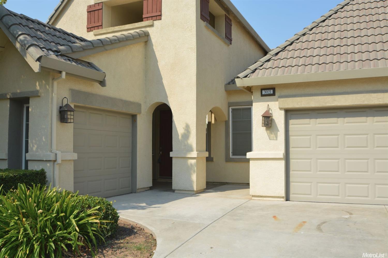 3021 Knightsbridge Ct, Modesto, CA 95355 photo 2