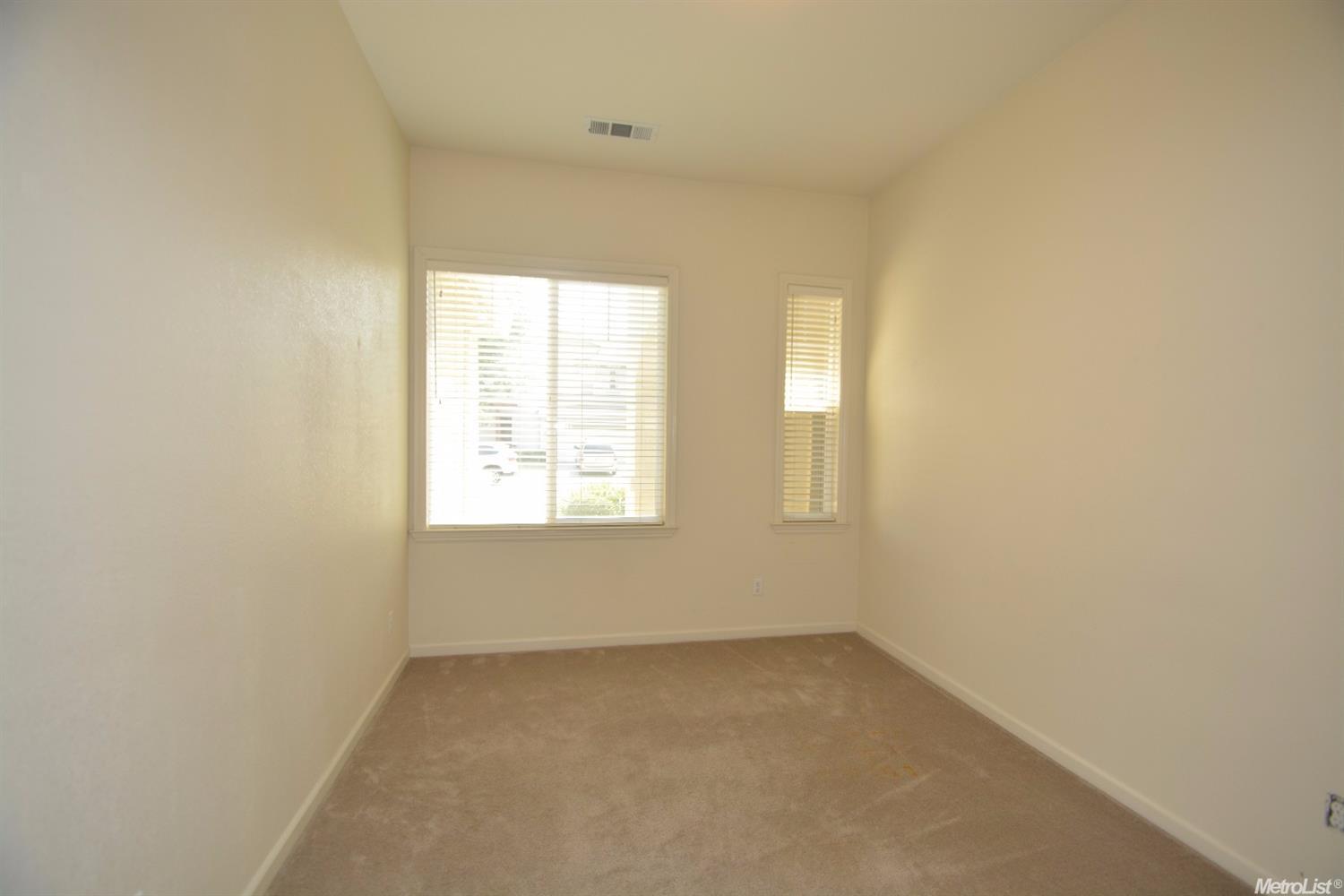 3021 Knightsbridge Ct, Modesto, CA 95355 photo 13