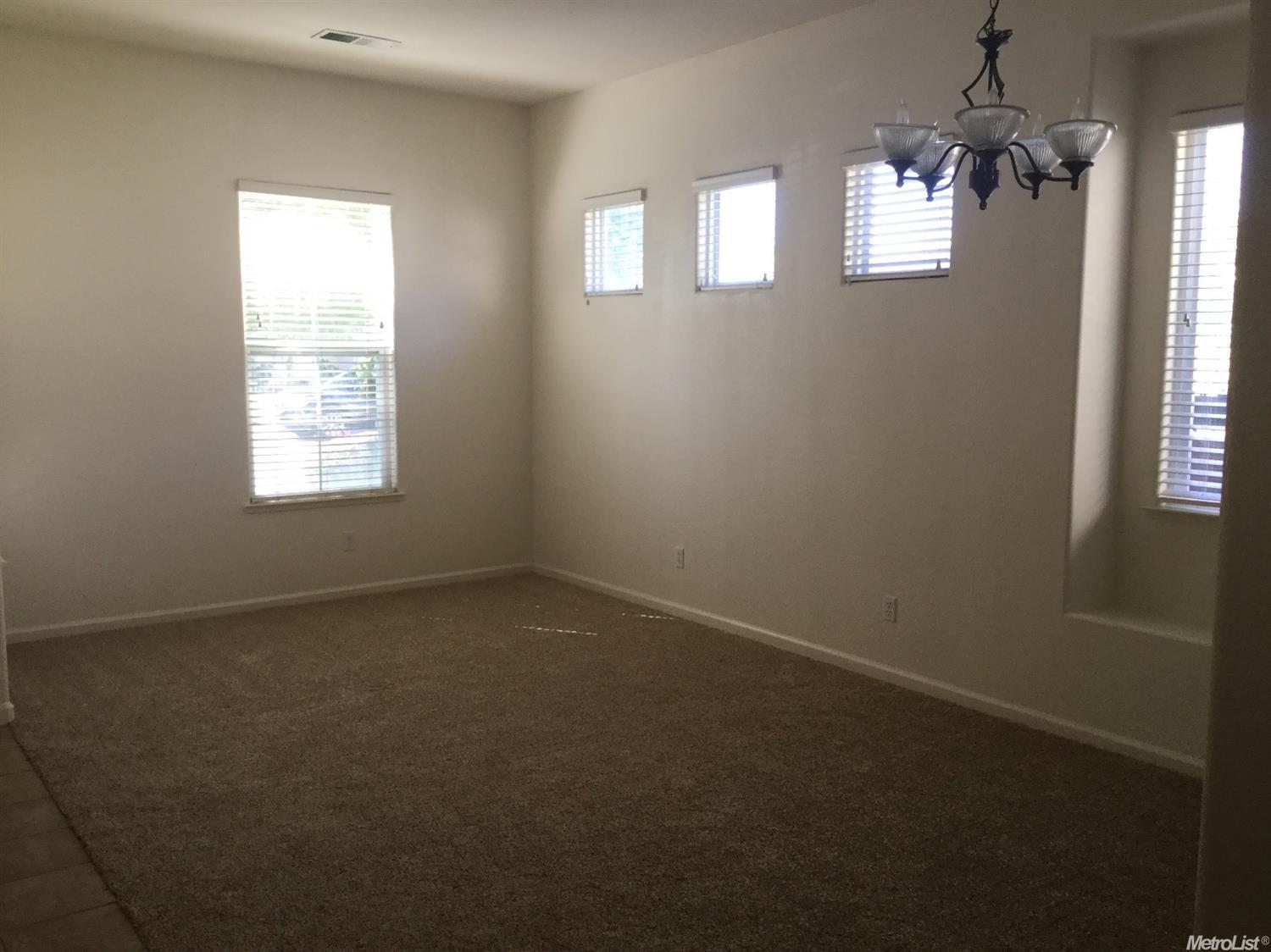 2404 Brandy Ct, Modesto, CA 95355 photo 4