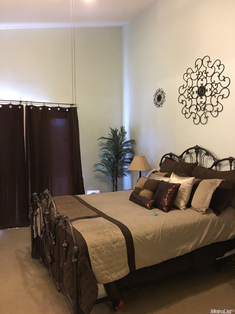910 Norman Dr, Manteca, CA 95336 photo 3