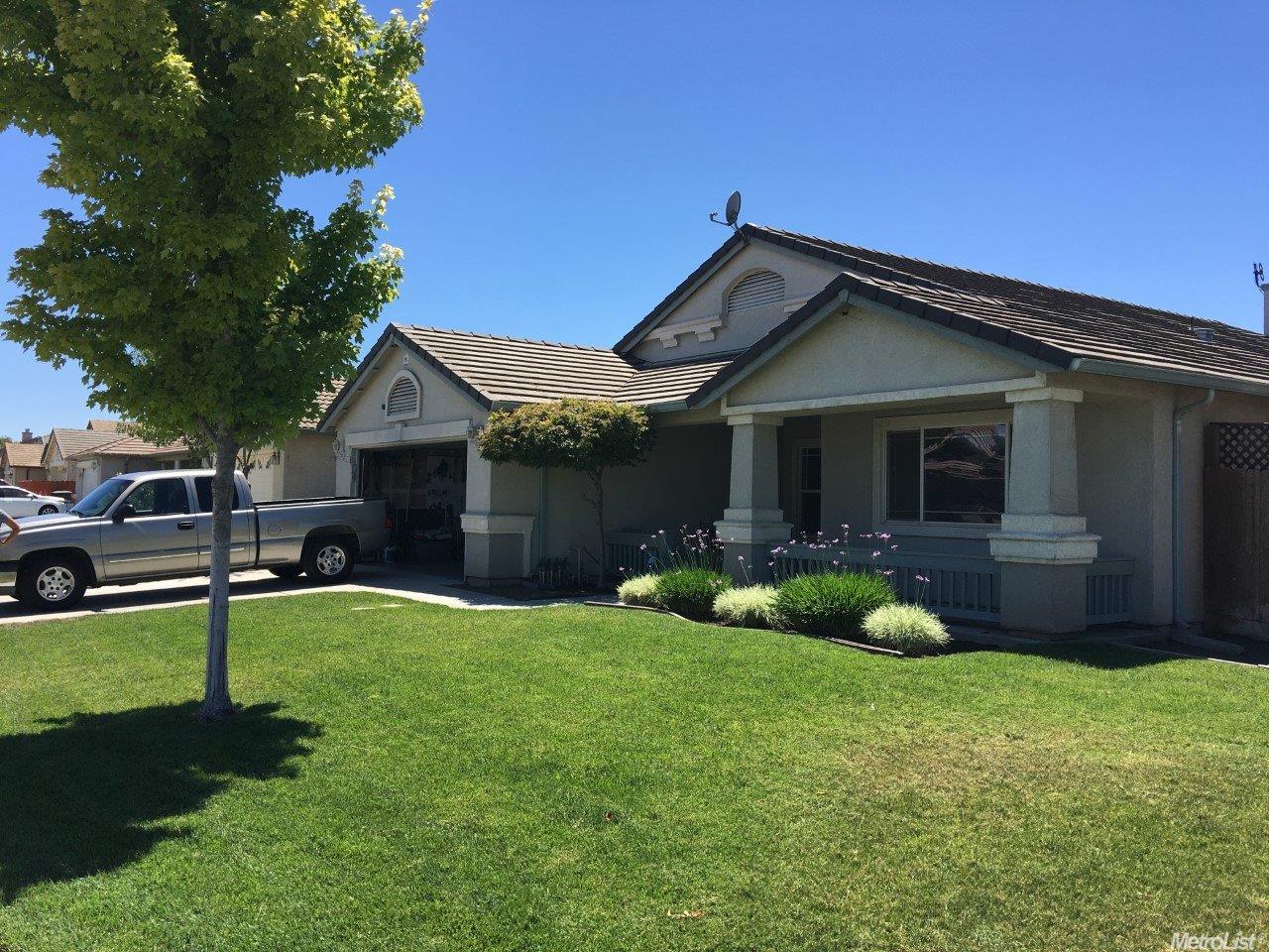 910 Norman Dr, Manteca, CA 95336 photo 1
