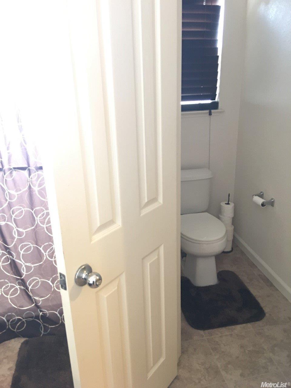 910 Norman Dr, Manteca, CA 95336 photo 9