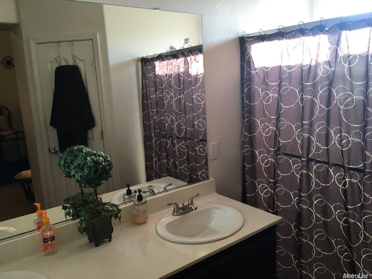 910 Norman Dr, Manteca, CA 95336 photo 8