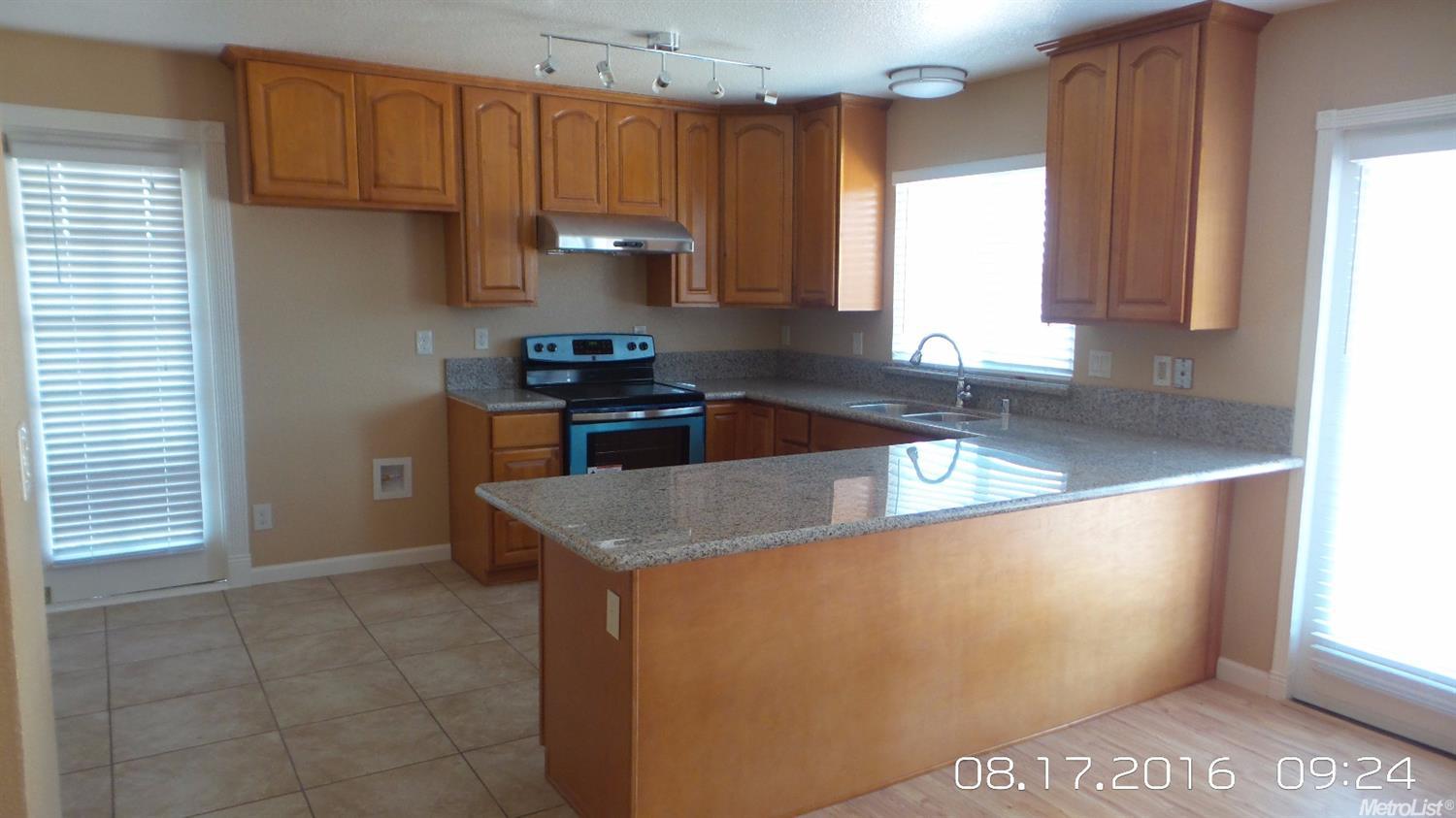 7111 Cardenas Way, Sacramento, CA 95828 photo 3