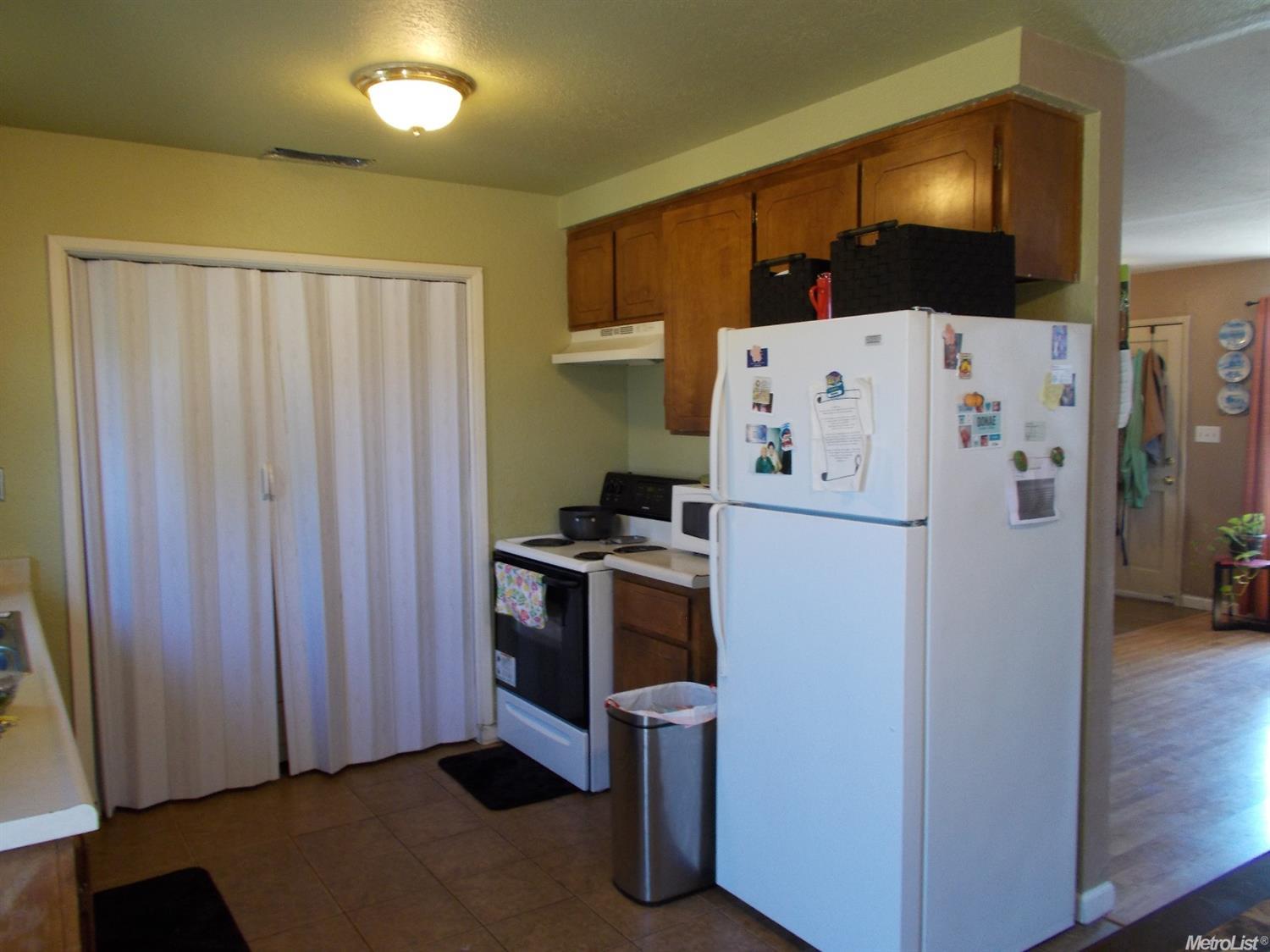 3908 Woodview Dr, Ceres, CA 95307 photo 6