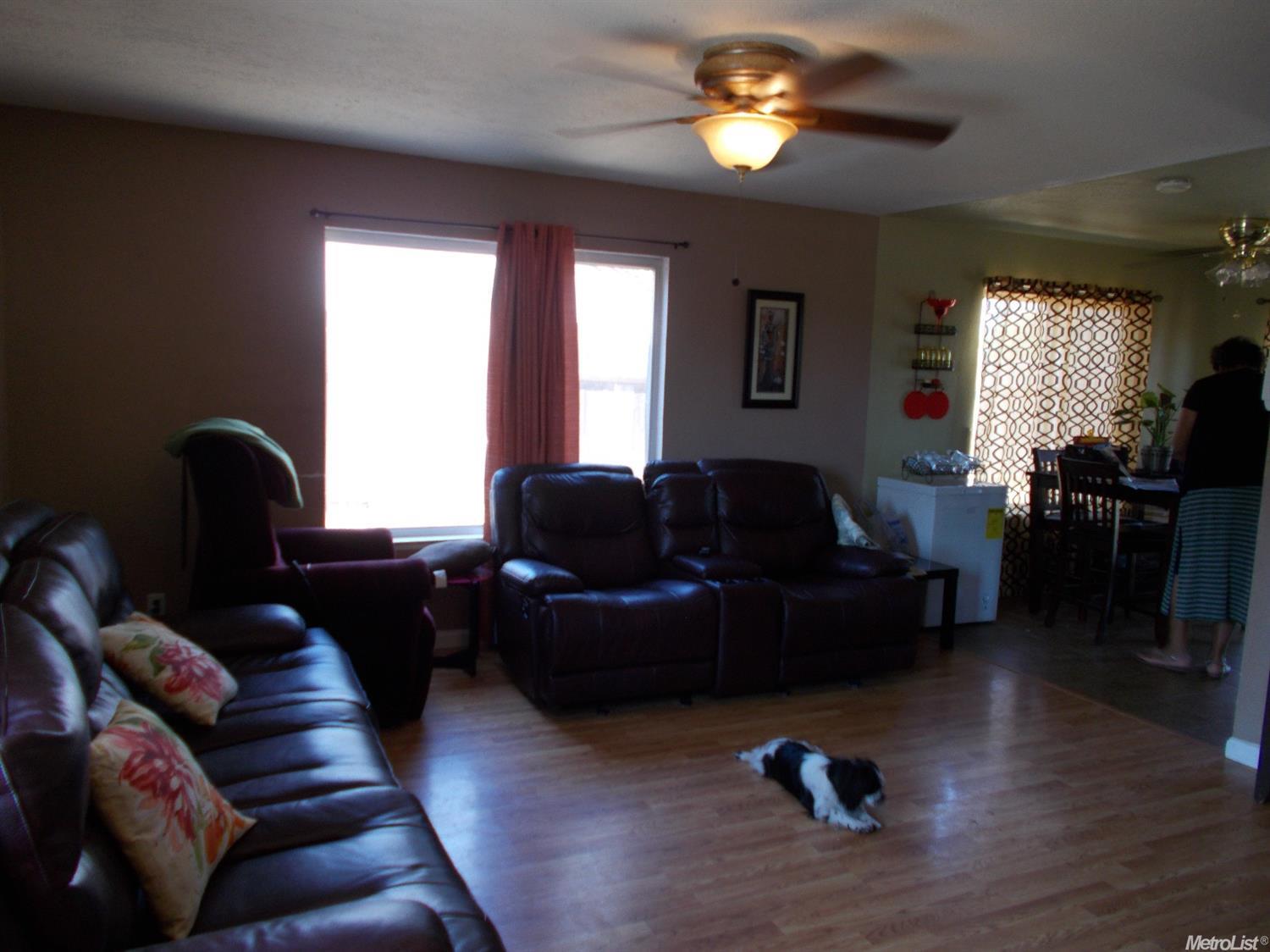3908 Woodview Dr, Ceres, CA 95307 photo 1