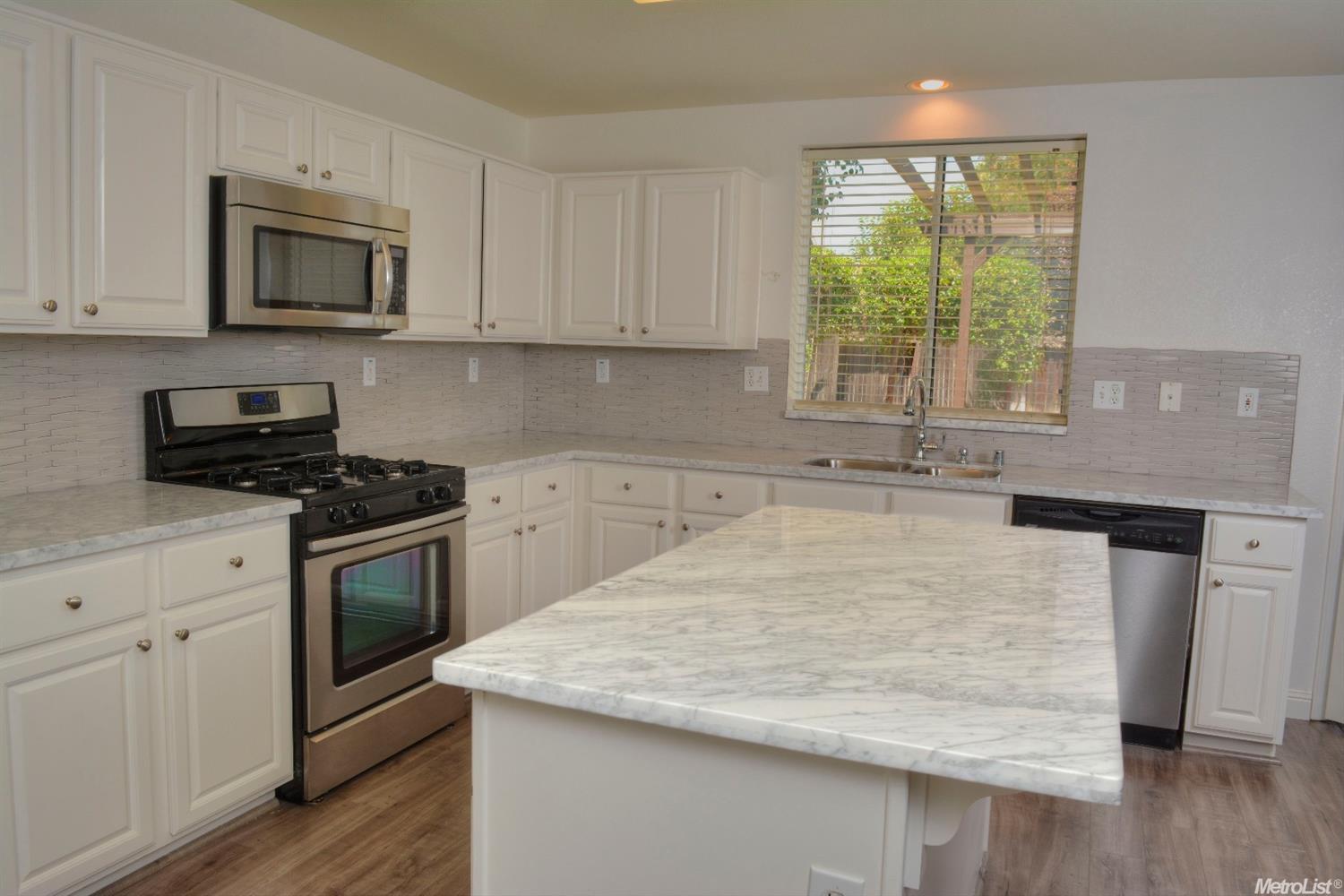 147 James W Smith Dr, Tracy, CA 95377 photo 4