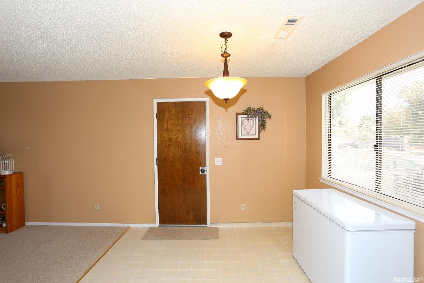 7123 Rita Way, Winton, CA 95388 photo 8