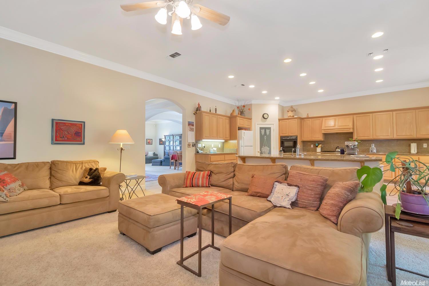 3640 Voleyn St, Carmichael, CA 95608 photo 11