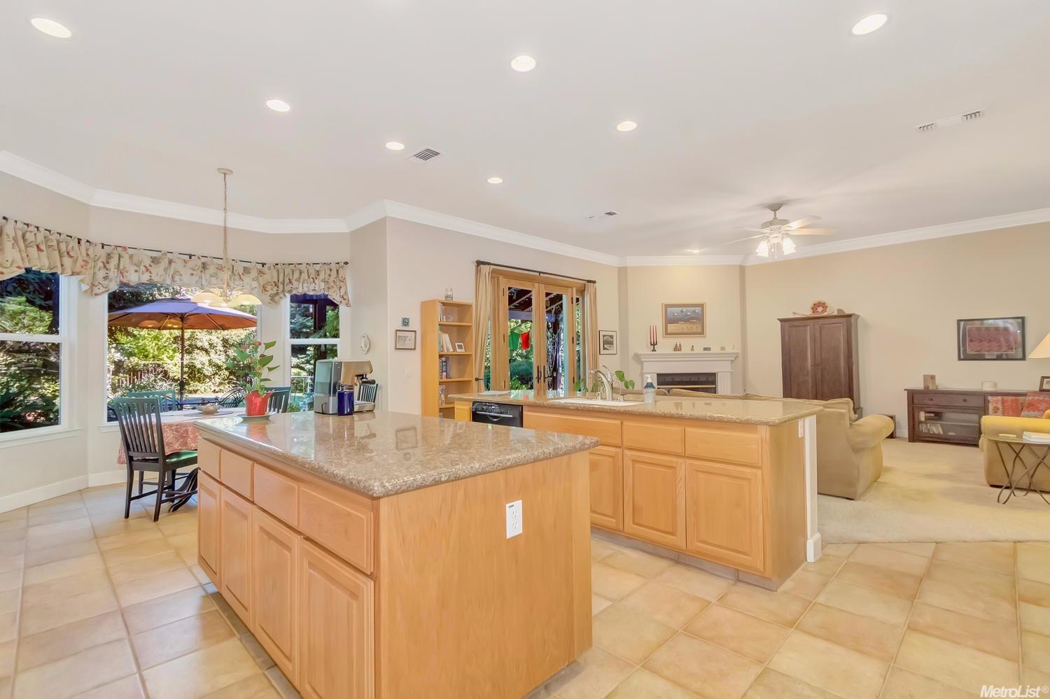 3640 Voleyn St, Carmichael, CA 95608 photo 7