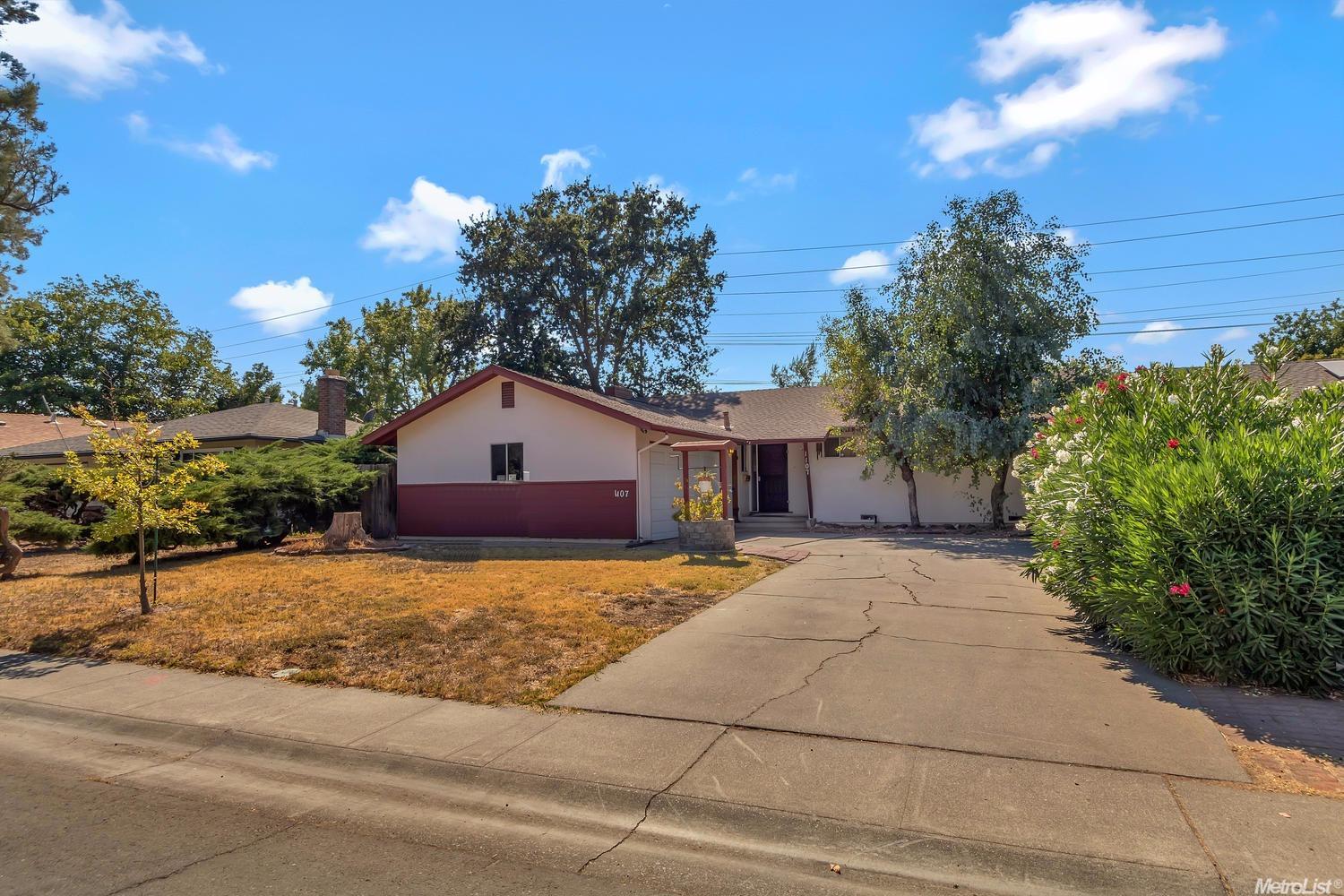 1107 L St, Davis, CA 95616 photo 2