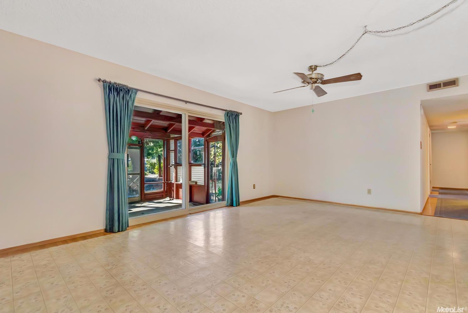 1107 L St, Davis, CA 95616 photo 6