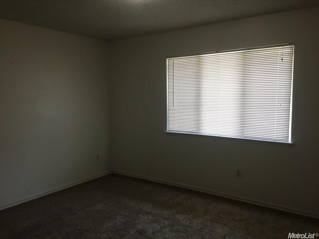 2020 W Rumble Rd, Modesto, CA 95350 photo 11