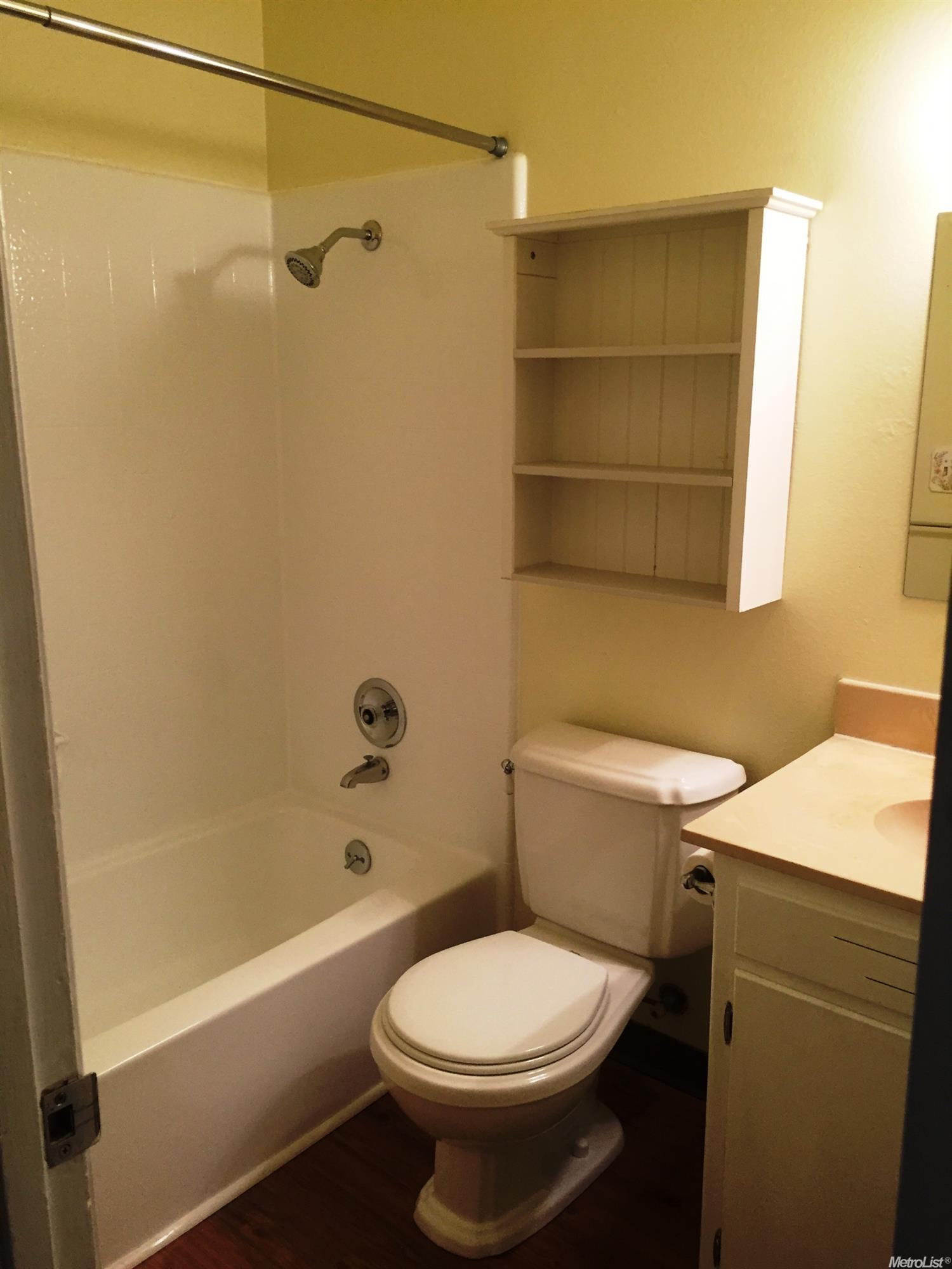 2020 W Rumble Rd, Modesto, CA 95350 photo 10