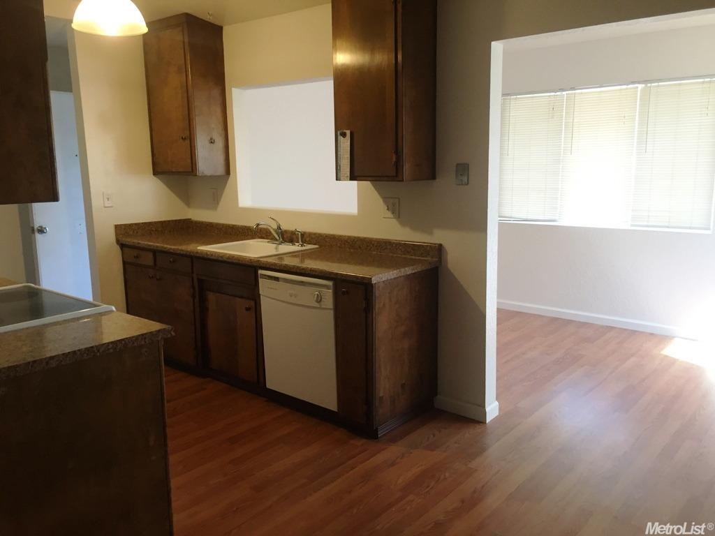 2020 W Rumble Rd, Modesto, CA 95350 photo 6