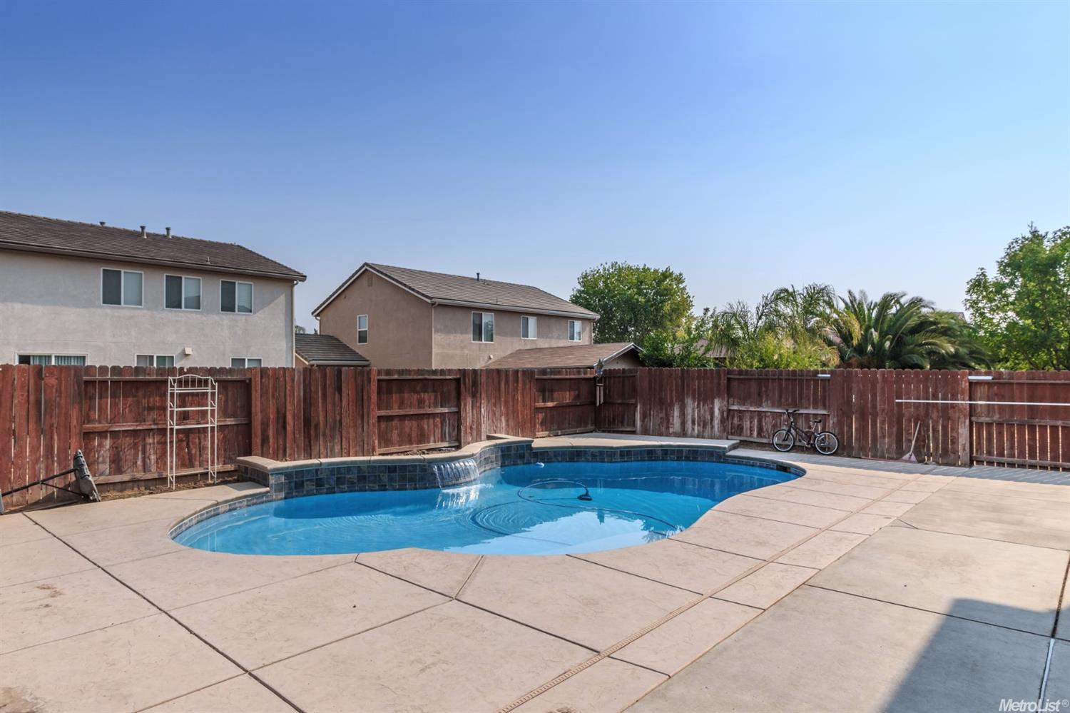 1421 Brahma St, Patterson, CA 95363 photo 2