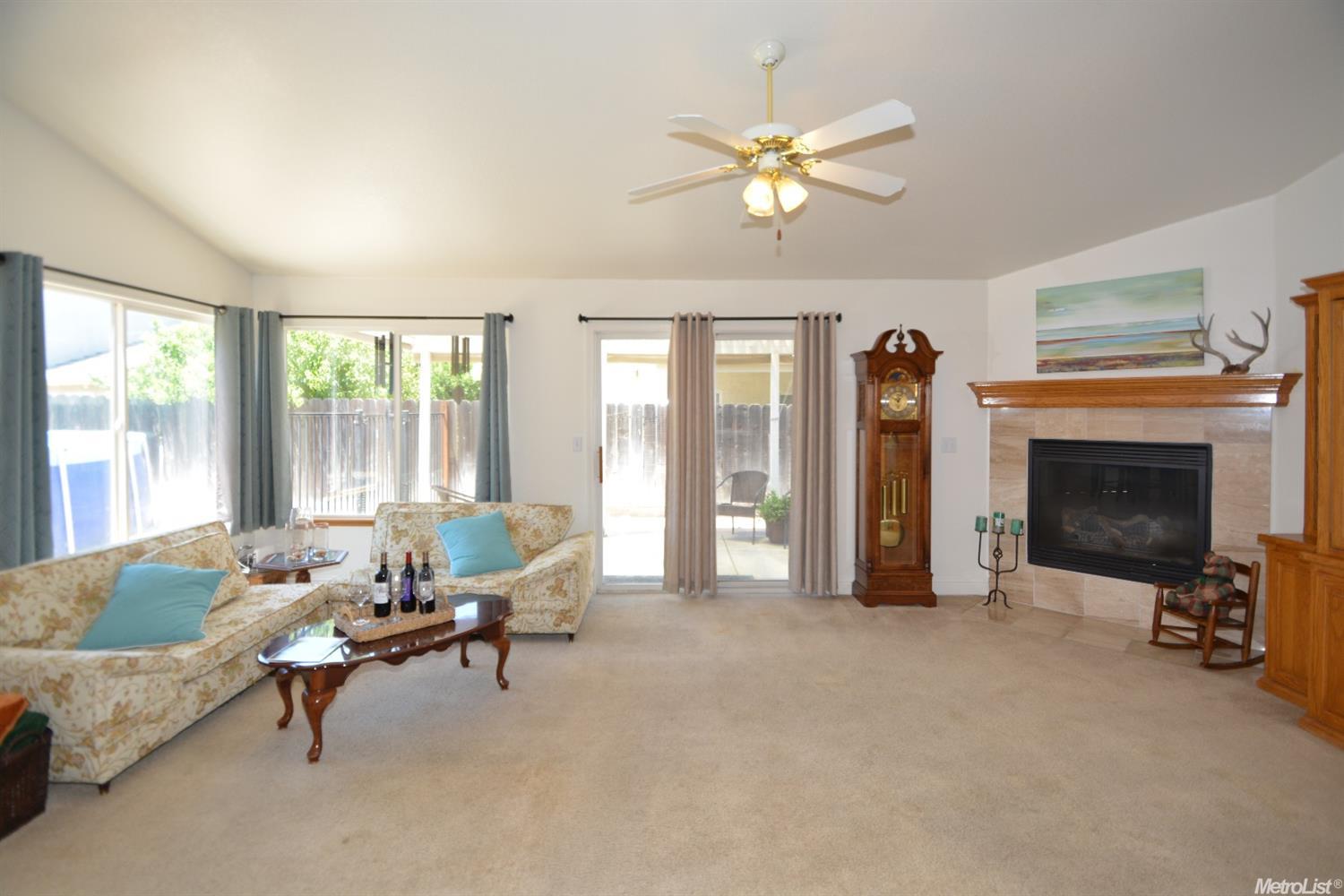 623 Emerald Pl, Manteca, CA 95336 photo 5