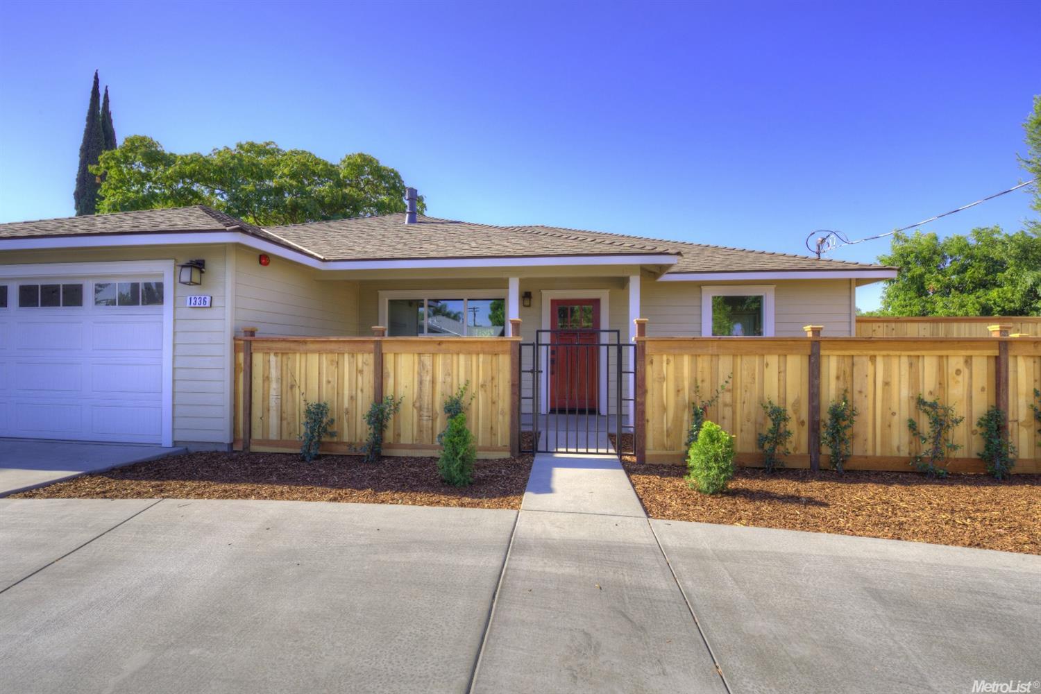 1336 E Orangeburg Ave, Modesto, CA 95355 photo 1
