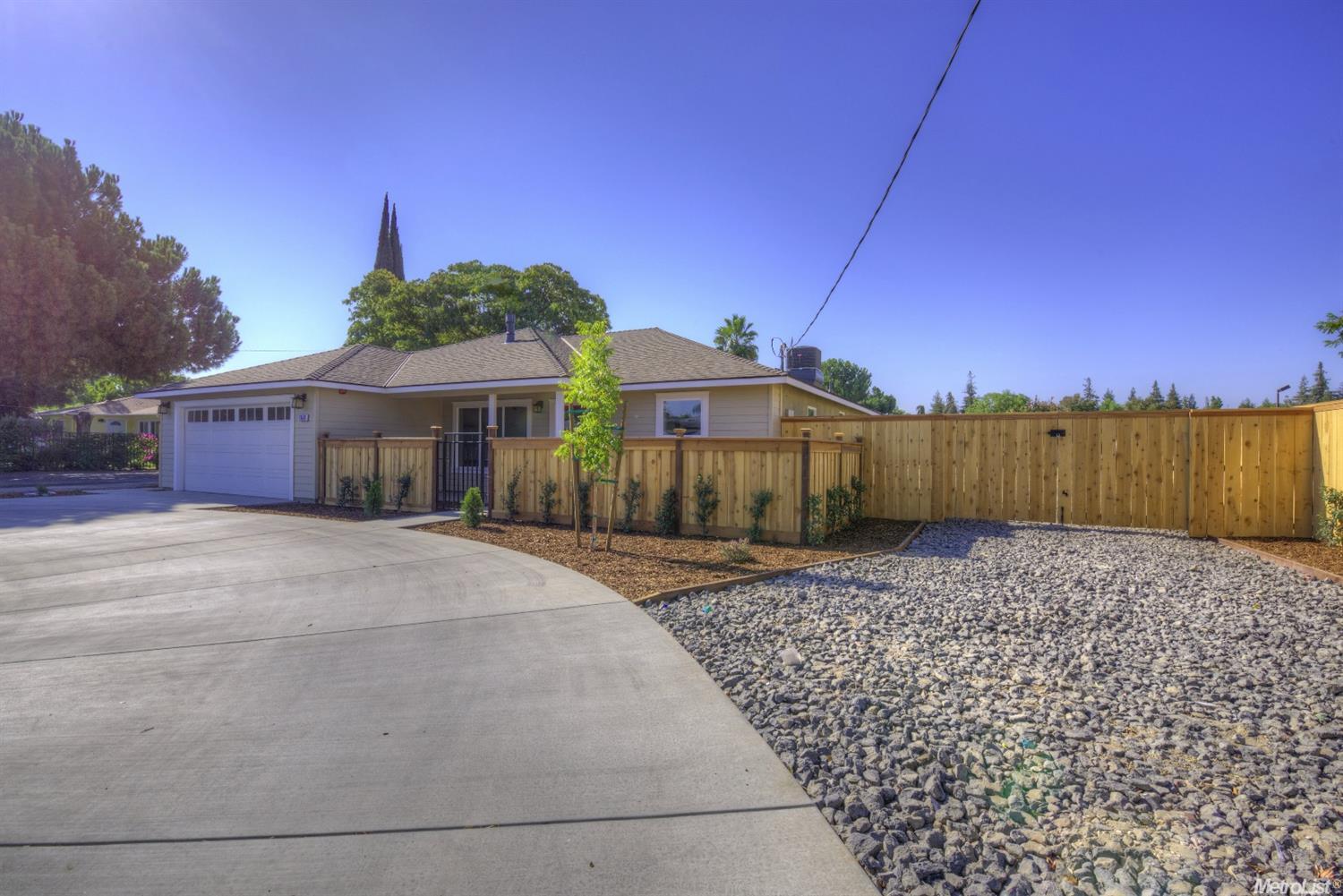 1336 E Orangeburg Ave, Modesto, CA 95355 photo 2