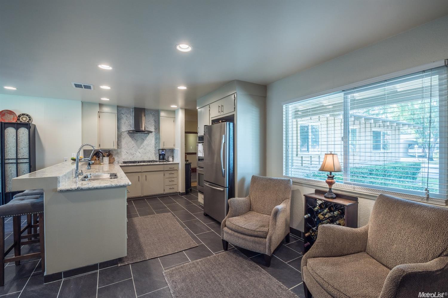 2808 Windsor Ln, Modesto, CA 95350 photo 3