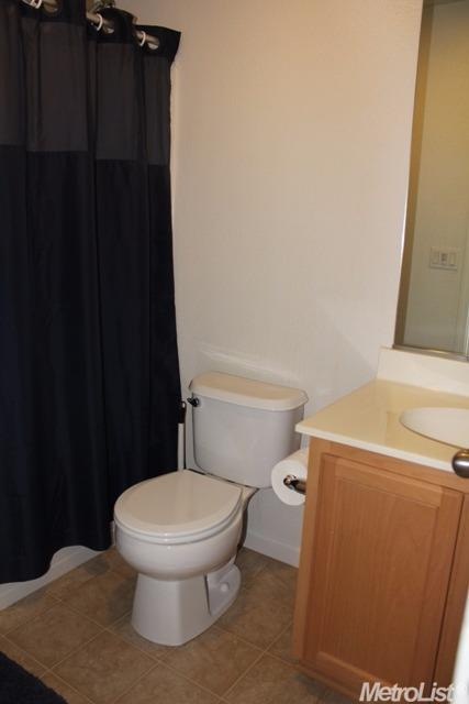 1605 Courtyard Dr, Manteca, CA 95337 photo 10