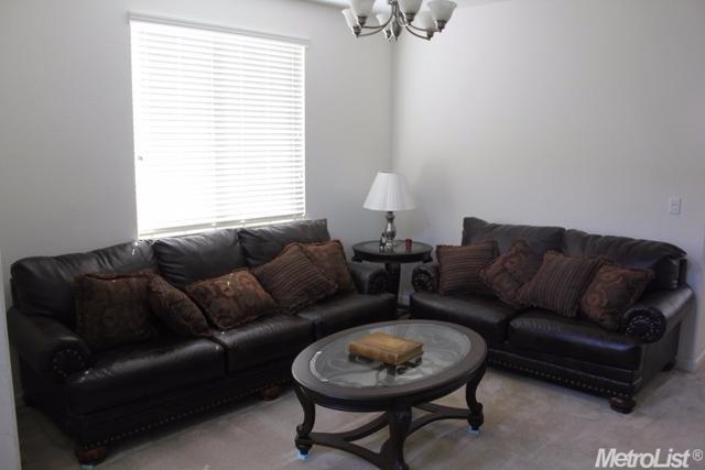 1605 Courtyard Dr, Manteca, CA 95337 photo 5