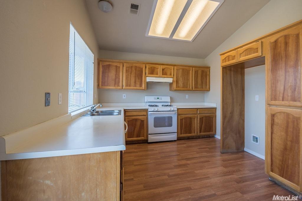 2337 Shadowbrook Way, Modesto, CA 95351 photo 9