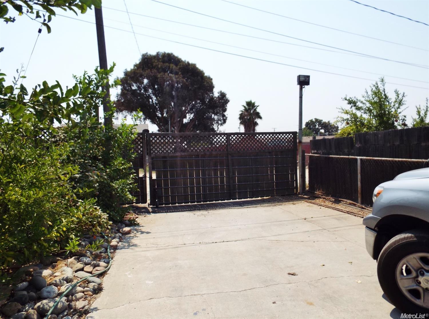 450 Bystrum Rd, Modesto, CA 95351 photo 7