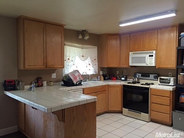 431 Michigan Ave, Manteca, CA 95337 photo 3