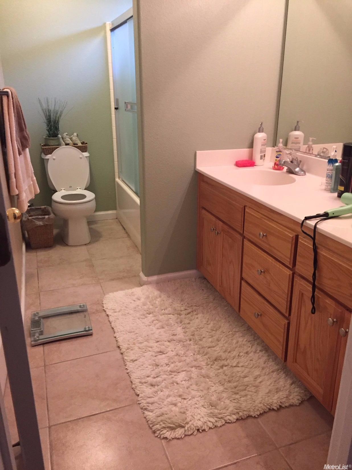 181 Eagleglen Ave, Turlock, CA 95380 photo 2