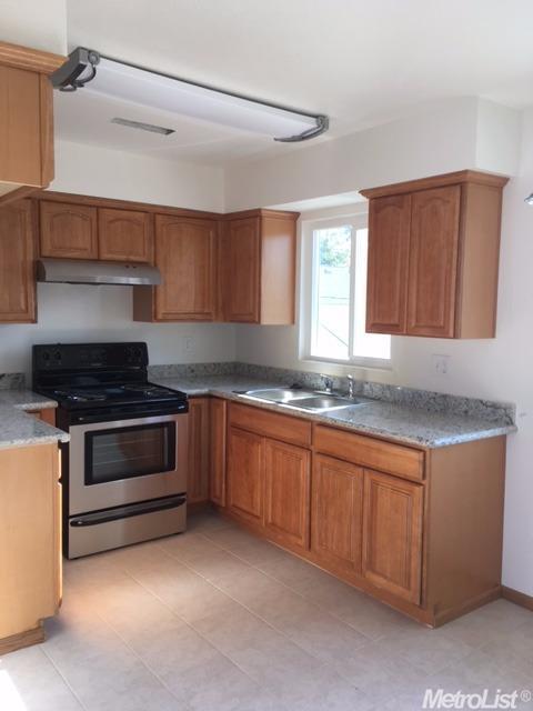 134 W 20th St, Merced, CA 95340 photo 9