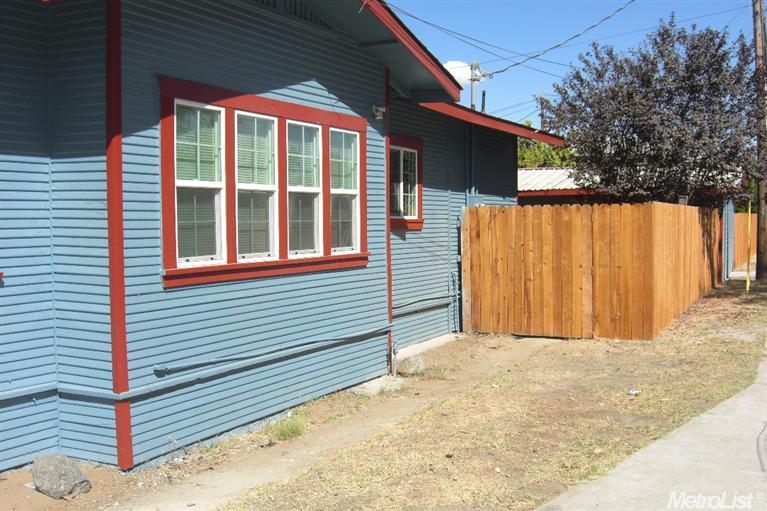 901 W Main St, Turlock, CA 95382 photo 5