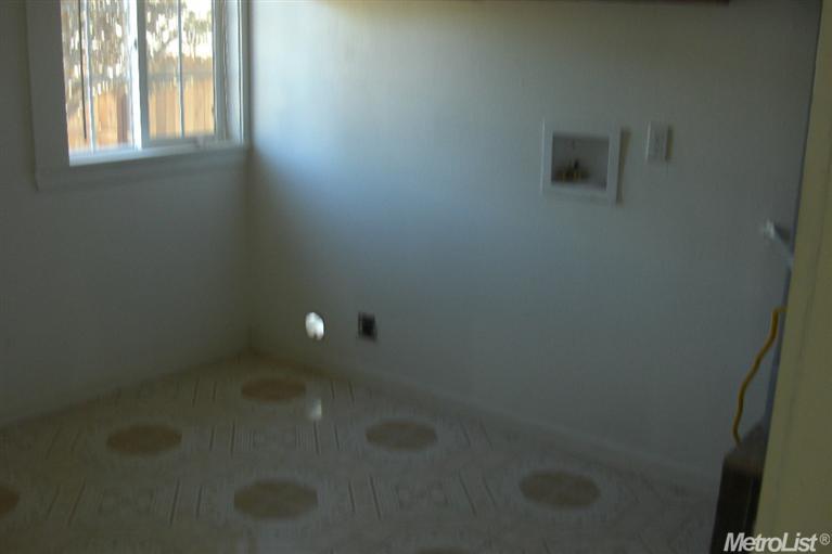 901 W Main St, Turlock, CA 95382 photo 9