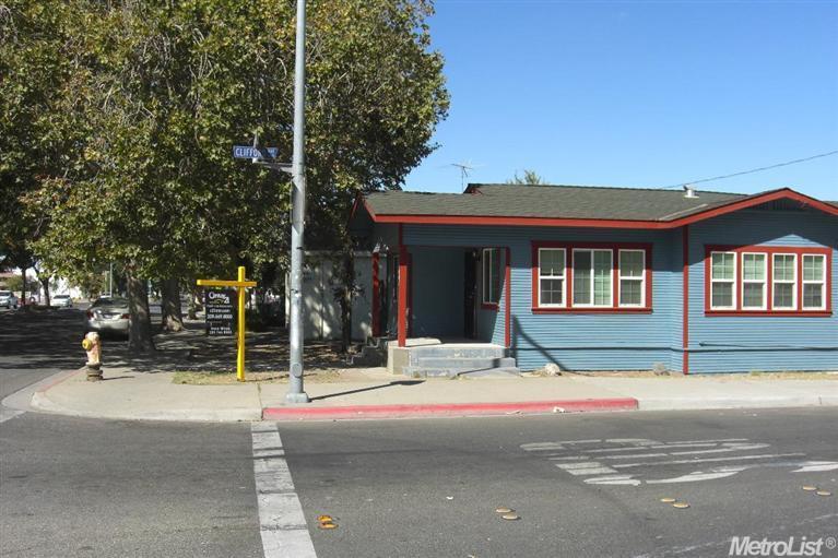 901 W Main St, Turlock, CA 95382 photo 4