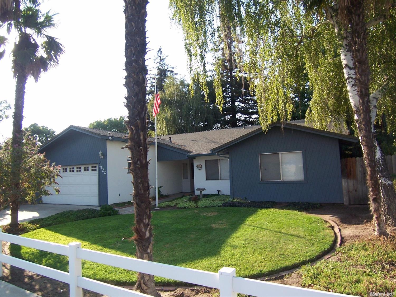 1422 Ridgecrest Dr, Manteca, CA 95336 photo 2