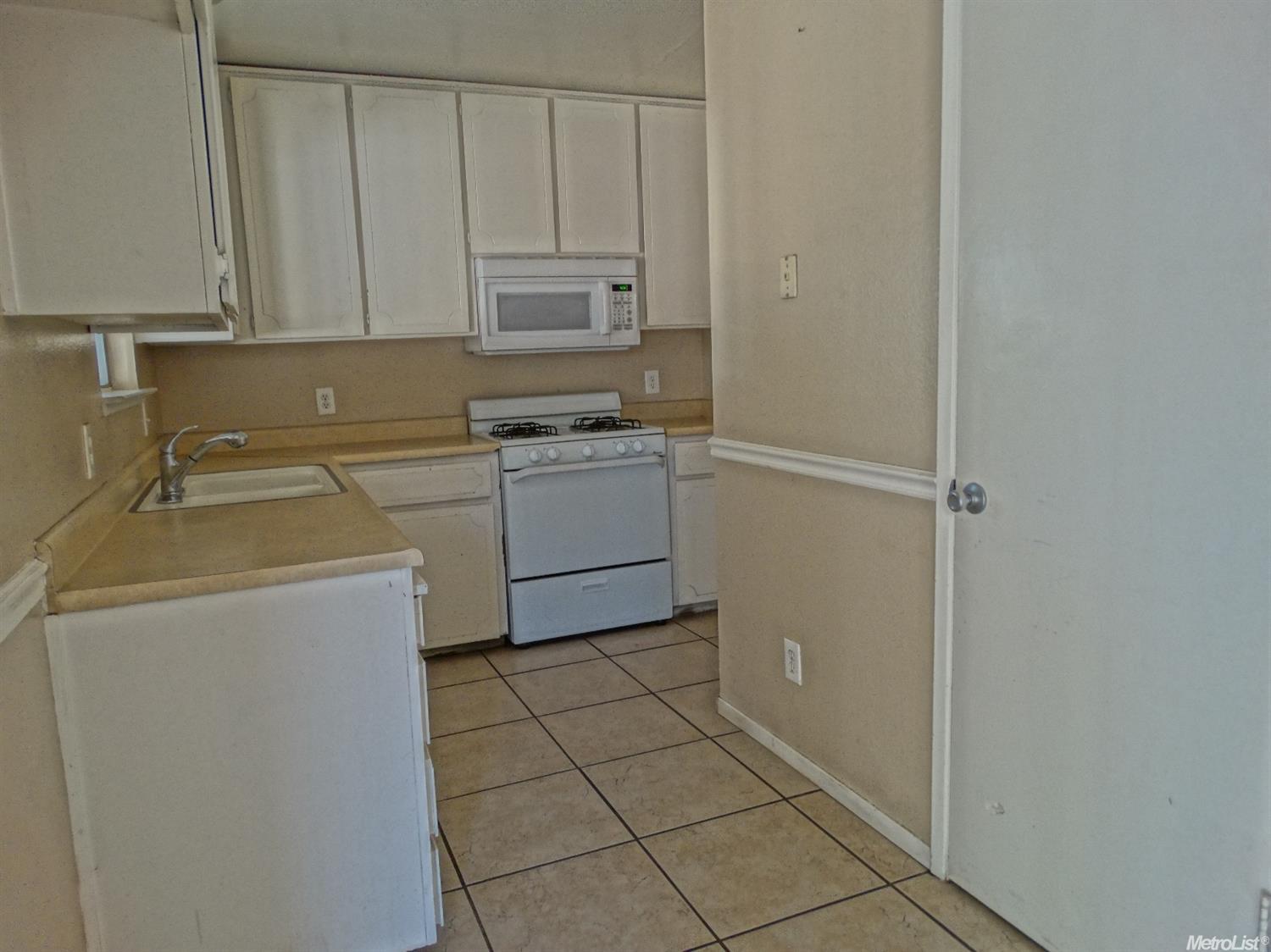 2394 Wolf St, Merced, CA 95348 photo 9