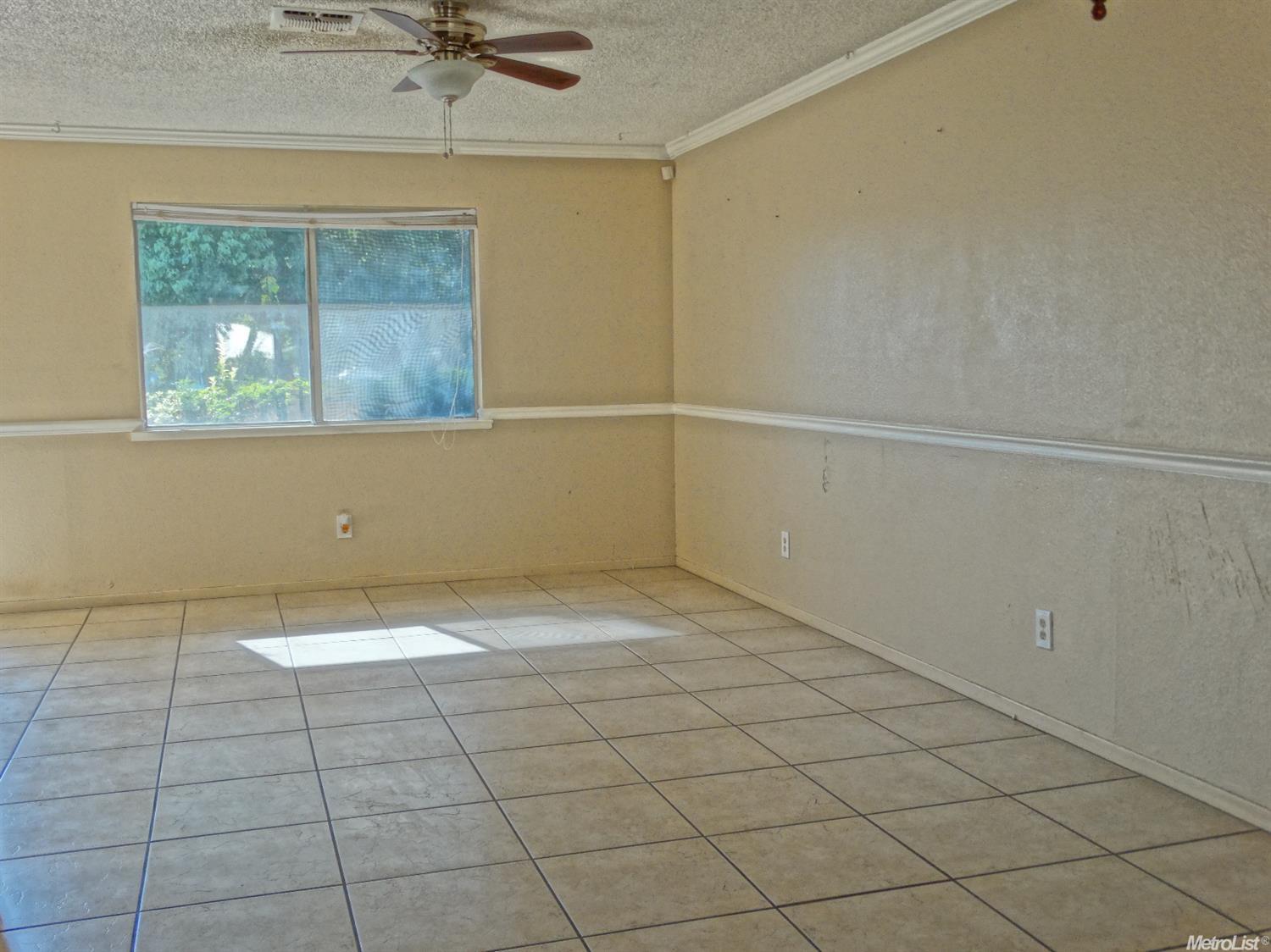 2394 Wolf St, Merced, CA 95348 photo 4