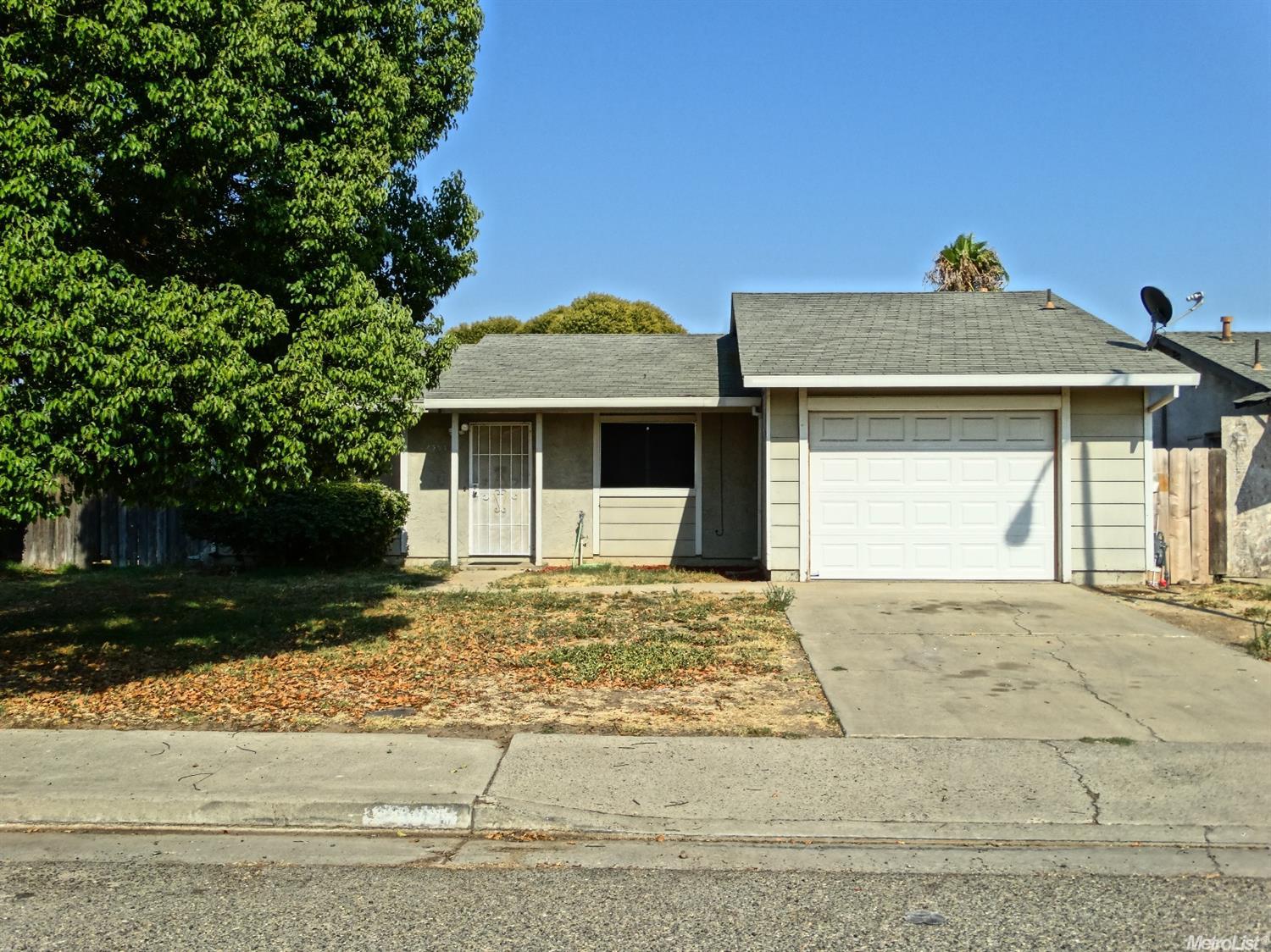 2394 Wolf St, Merced, CA 95348 photo 2