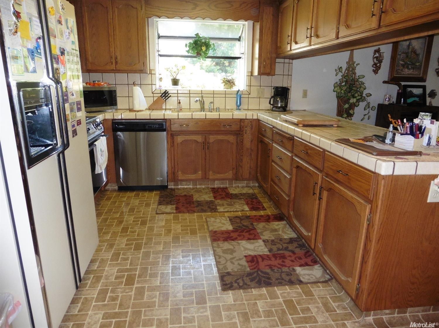 628 Hawes, Manteca, CA 95336 photo 3
