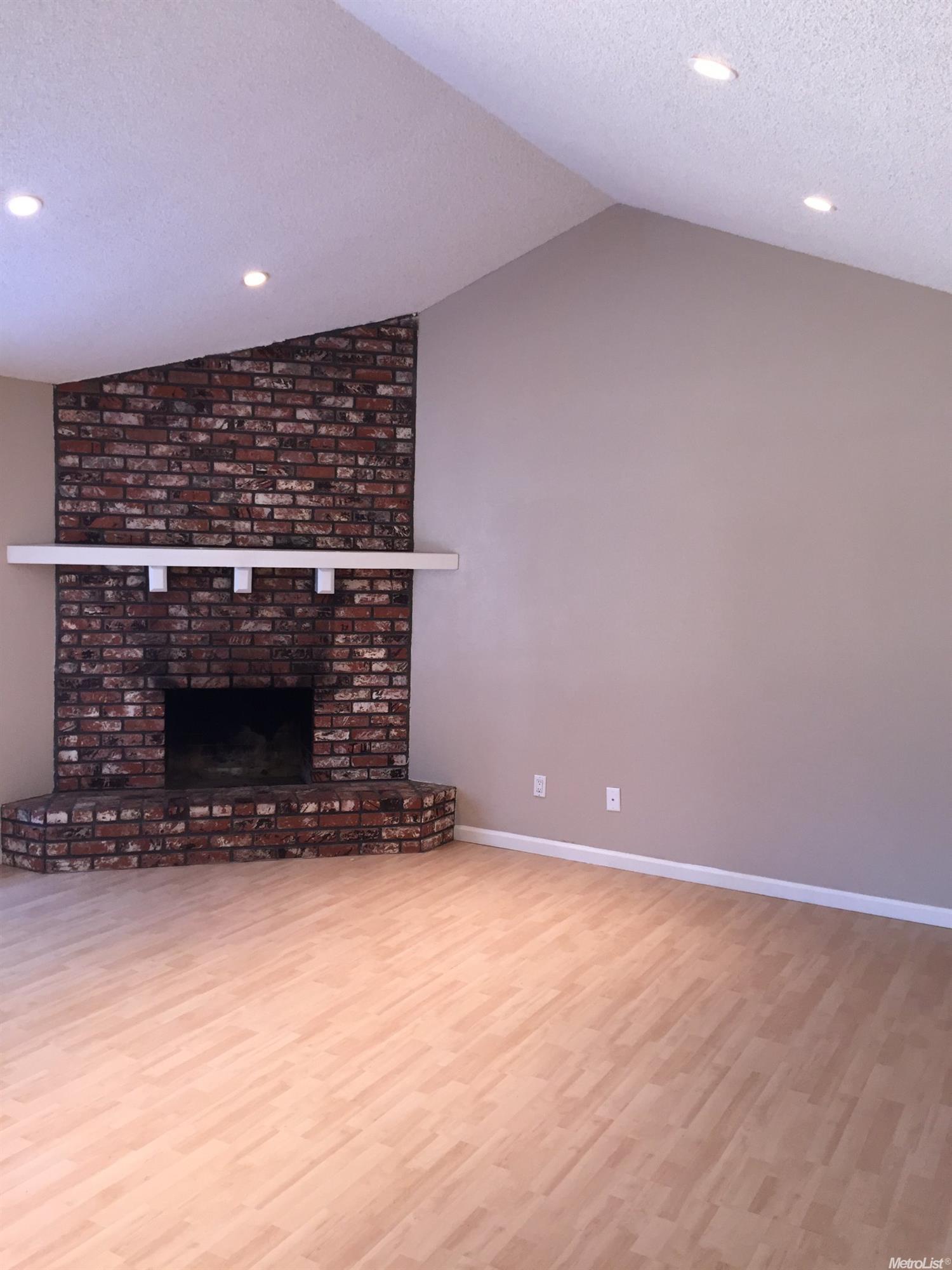 1517 Clevenger Dr, Modesto, CA 95356 photo 4
