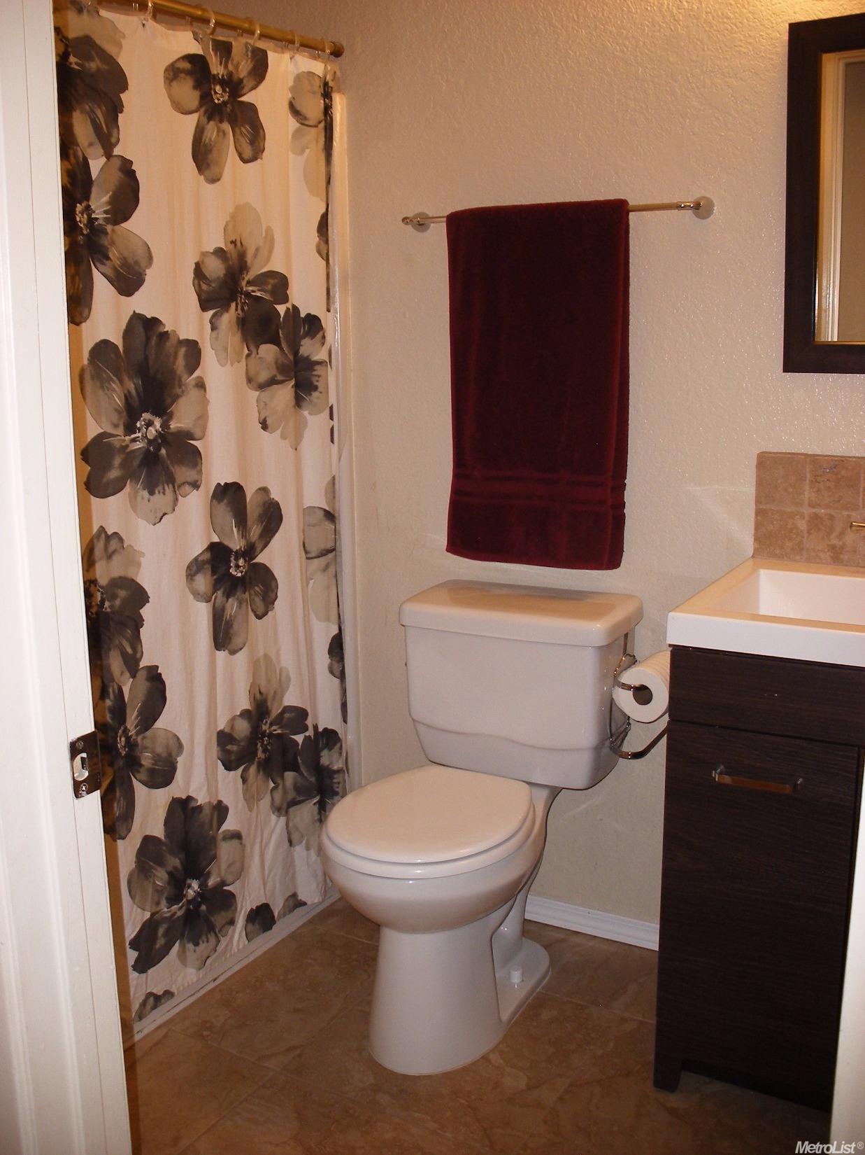 1420 W Kavanagh Ave, Tracy, CA 95376 photo 9